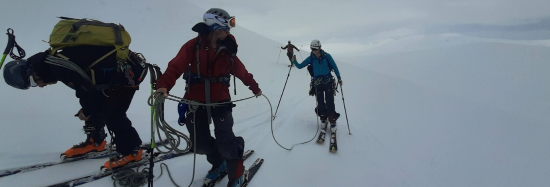 Rope Management For Safe Glacier Travel (Credit, Richard Simpson) Cropped